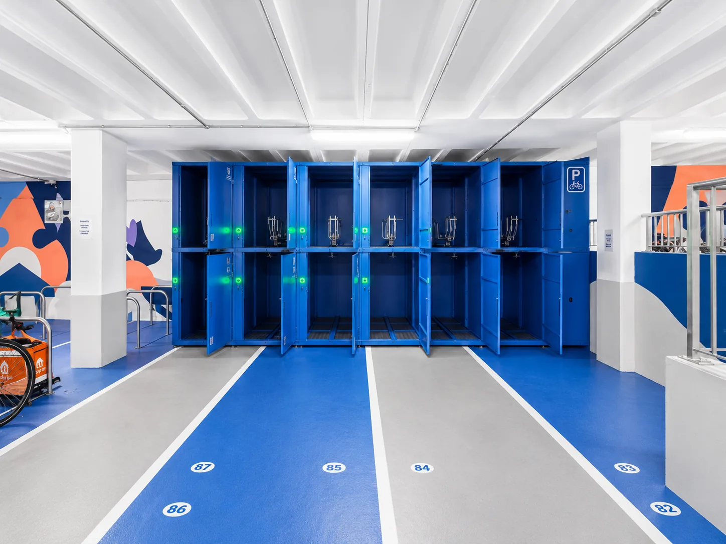 Fully Enclosed, Individual Lockers