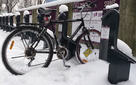 bike rack lockable